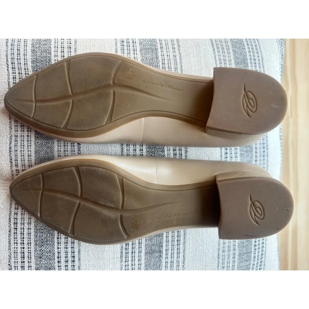 Easy Spirit Womens Light Taupe Leather Pointed Toe Block Heel Pumps Size 9M